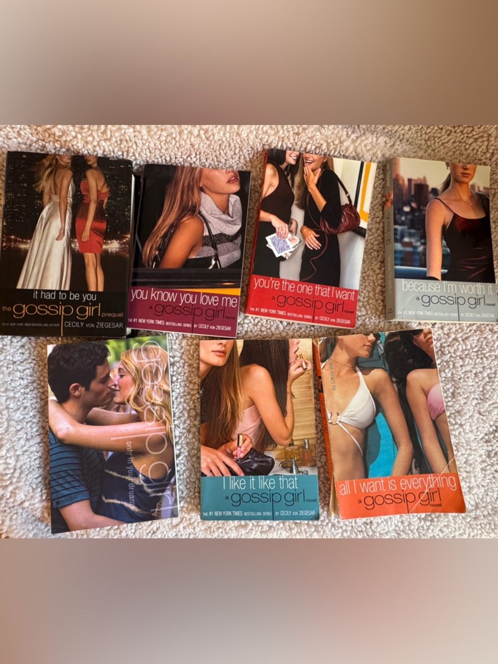 Gossip Girl book bundle ** please read description**